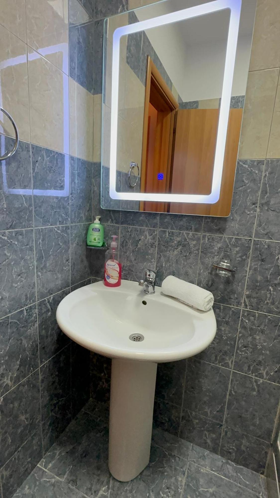 Dioras Apartment. Tirana Exteriör bild